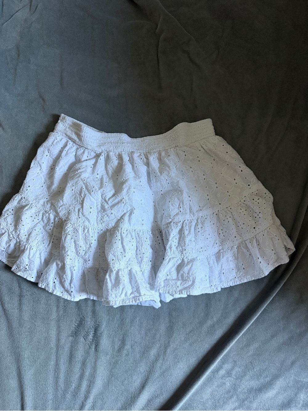 White Eyelet Ruffle Mini skort - Picture 3 of 4